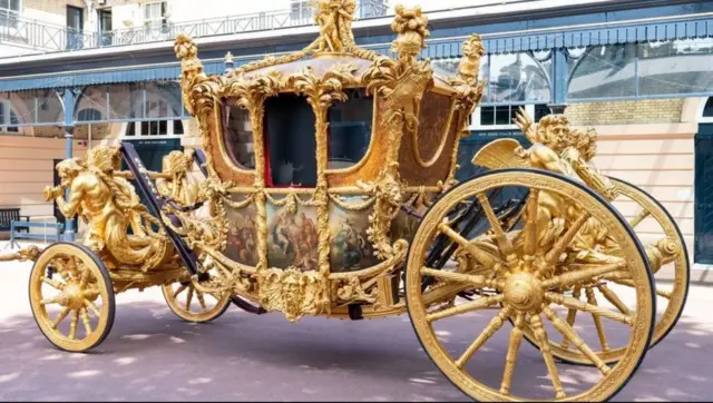 Ụgbọala ọlaedo pụrụ iche a ga-eji buru eze na nwunye ya laghachi n'obieze Buckingham