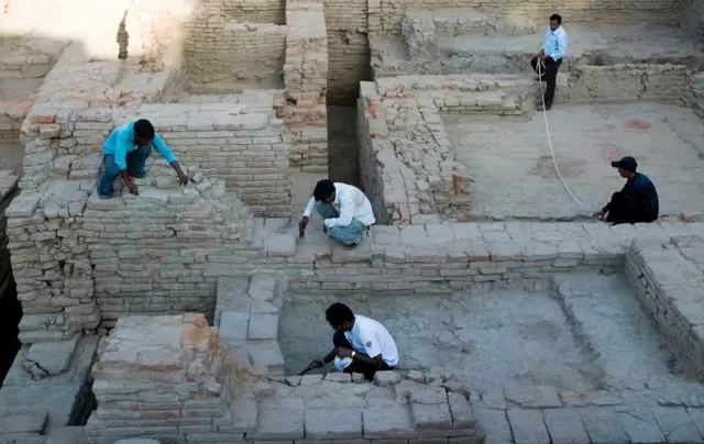 वडनगरमध्ये उत्खनन कधी सुरू झाले? आतापर्यंत काय मिळाले?