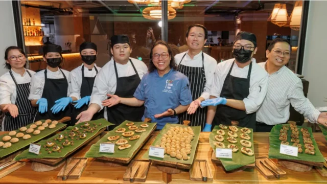 நிக்கோலஸ் லோ