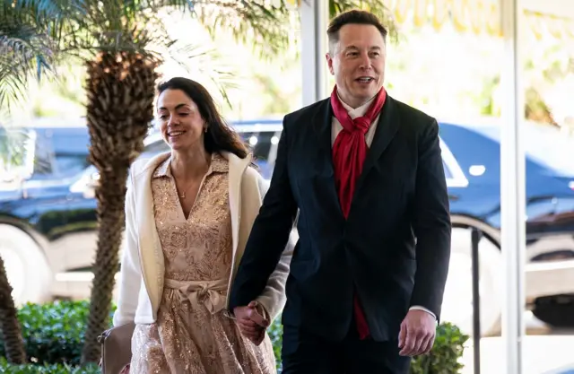Muri Gashyantare(2) uyu mwaka Shivon Zilis na Musk bajyanye bukwe bw'umukuru wungirije w'ibiro bya perezida wa Amerika White House bwabereye i Mar-a-Lago, Florida