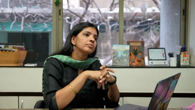 उमा सुब्रमणियन की संस्था ऑनलाइन जेंडर हिंसा झेल रहीं लड़कियों के लिए काम करती है