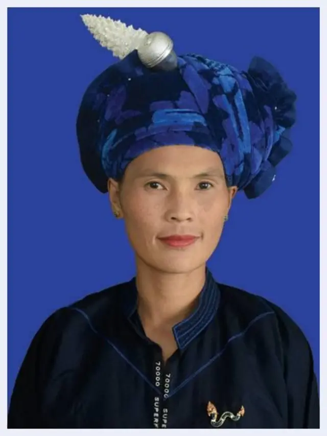 ပအို၀်းရိုးရာဝတ်စုံနဲ့တွေ့ရတဲ့ နန်းကျင်း(ခ)နန်းစိန်