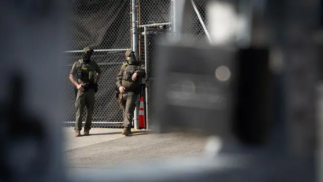 Centro de procesamiento y detención de inmigrantes en Broadview, Illinois, EE.UU.