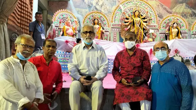 তিনি বিগত তত্ত্বাবধায়ক সরকারের আমলে ধর্ম বিষয়ক মন্ত্রণালয়ের উপদেষ্টা ছিলেন।