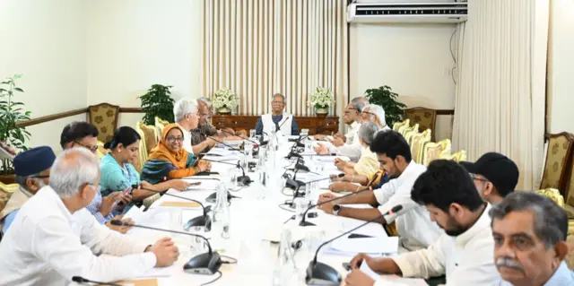উপদেষ্টা পরিষদের বিশেষ বৈঠক