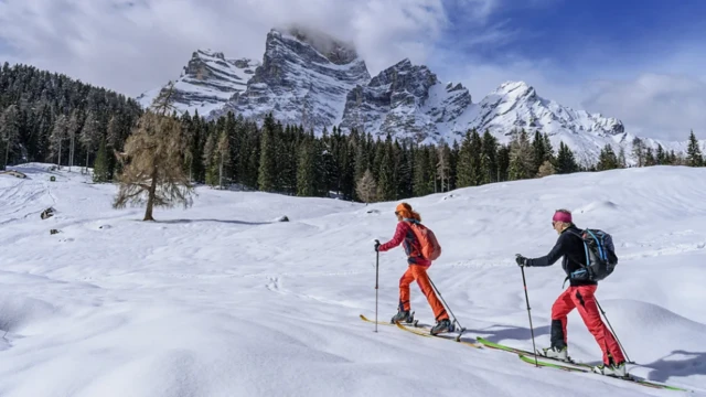 Cortina d'Ampezzo dey co-host di 2026 Winter Olympics and na noted skiing destination