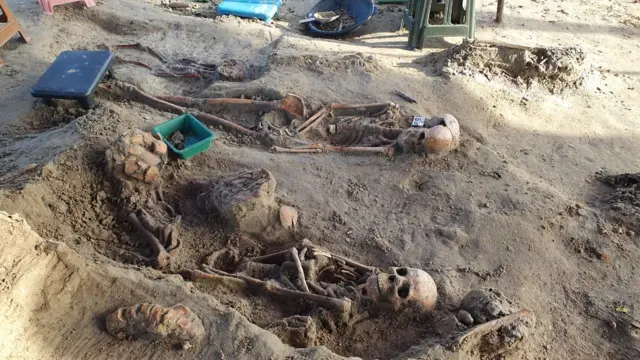 செம்மணி மனிதப் புதைக்குழி