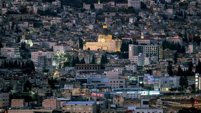  ኣብ ሰሜናዊ እስራኤል እትርከብ ከተማ ናዝሬት፡ ዓረብ እስራኤላውያን ዝርከቡላ ዓባይ ማእከል እያ