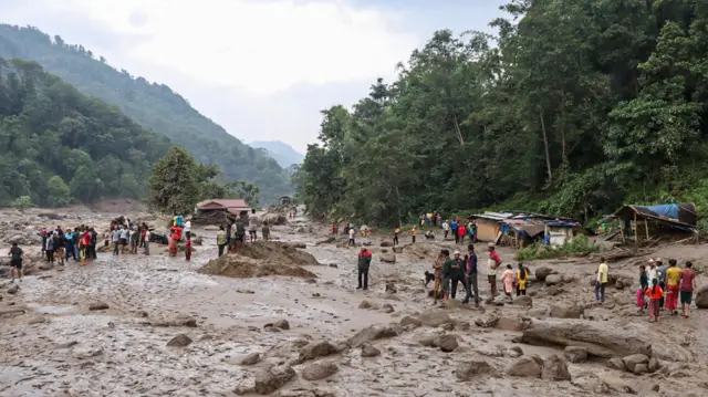 बाढीपहिरो 