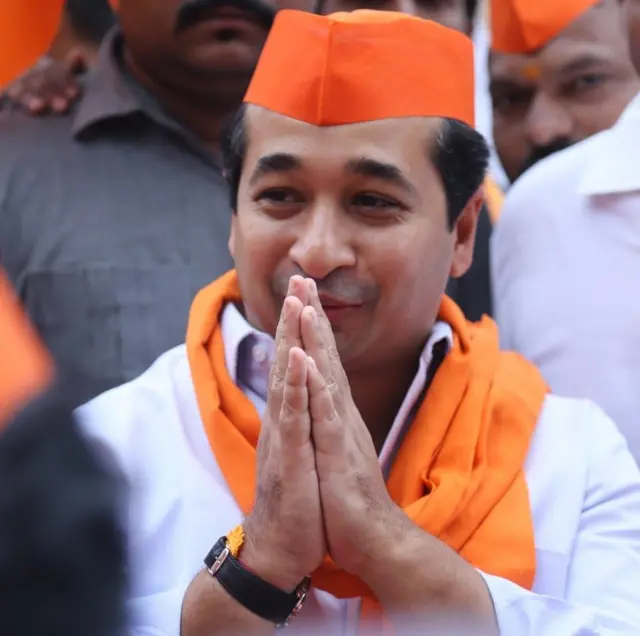 काँग्रेसमध्ये असताना राष्ट्रीय स्वयंसेवक संघावर जोरदार टीका करणारे नितेश राणे काही दिवसांपूर्वी संघाच्या स्थापना दिनाला स्वत:चं संघाच्या गणवेशात दिसून आले.