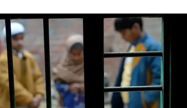 فاروق کا کوئی بھی بچہ کبھی سکول نہیں گیا