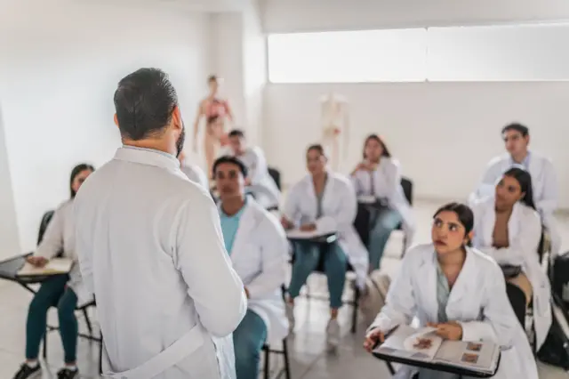 மெடிக்கல் ஸ்டூடண்ட் சிண்ட்ரோம் மருத்துவ மாணவர்களை அதிகம் பாதிப்பது ஏன்?