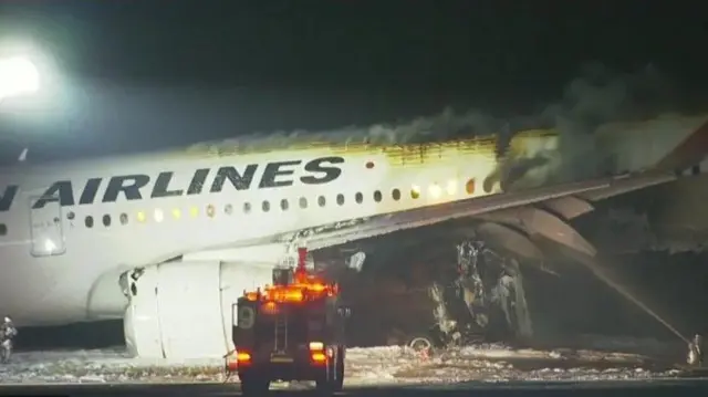 горящий самолет 