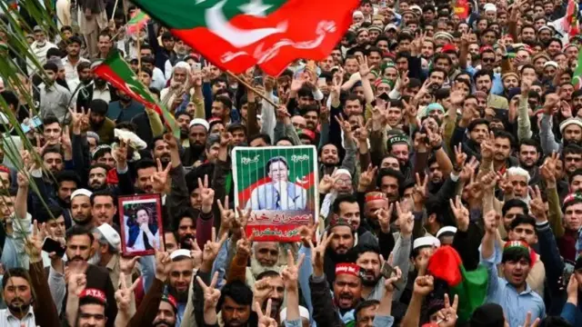 پی ٹی آئی، عمران خان