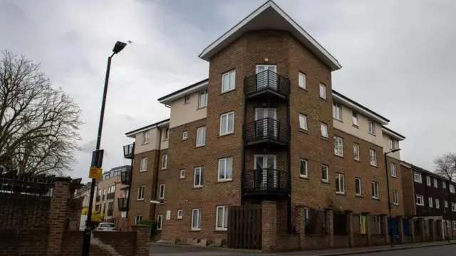 लॉर्ड्स कोर्टच्या याच इमारतीत शीला यांचा मृतदेह सापडला होता 