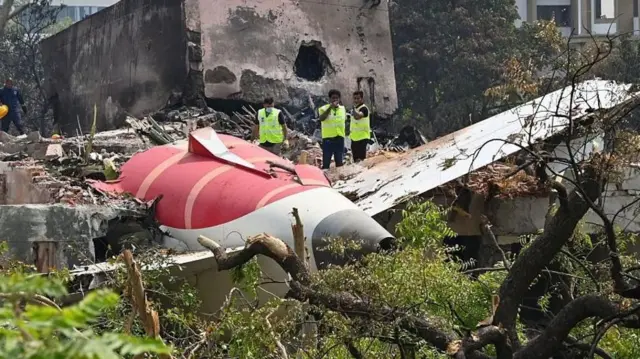 ஆமதாபாத் விமான விபத்து