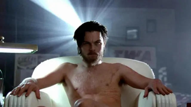 હાવર્ડ હ્યૂઝ