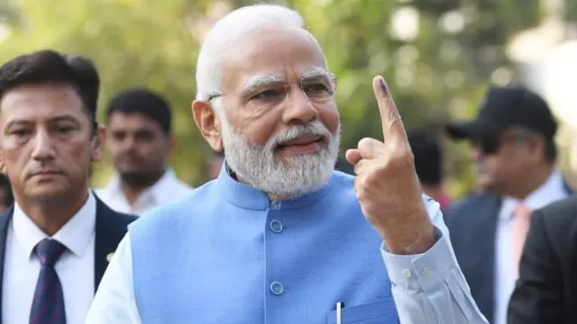 नरेंद्र मोदी