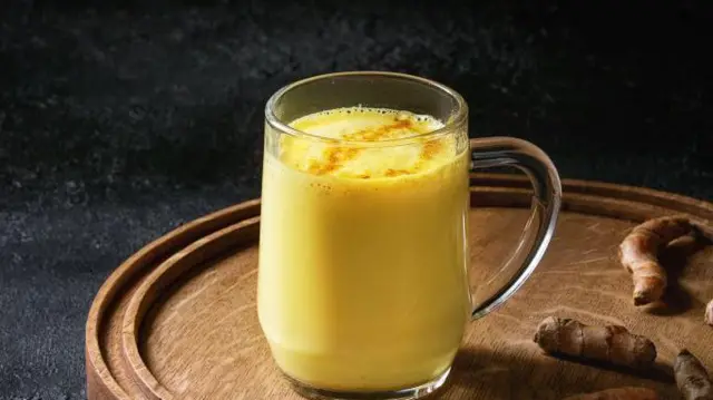 மஞ்சள் கலந்த பால் உலகம் முழுவதிலும் பிரபலமாக உள்ளது