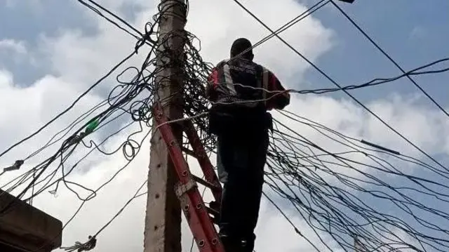 Aworan oṣiṣẹ ina mọnamọna