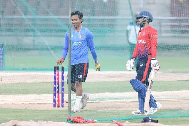 अभ्यासका क्रममा खेलाडीहरू 