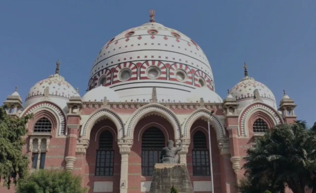 ‘हिंदू स्टडीज’ अभ्यासक्रम अवघ्या चार वर्षांत बंद होण्याच्या मार्गावर? ही परिस्थिती का उद्भवली?