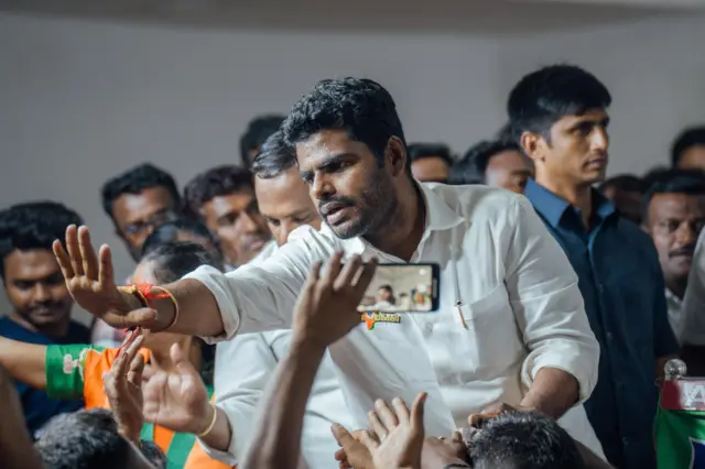 பிரச்சாரக் களத்தின் விவாதப் பொருள்