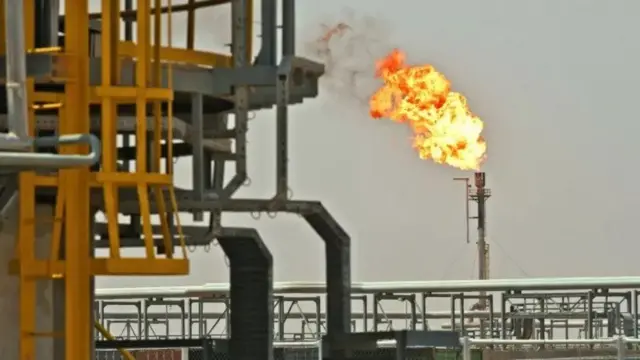 W﻿ax soo saarka shidaalka adduunka