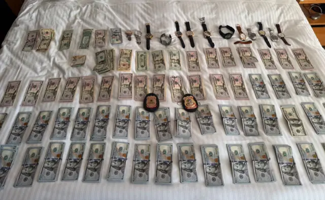 Imagem divulgada pela Polícia Federal mostra cédulas de dólar apreendidas em nova fase da Operação Compliance Zero