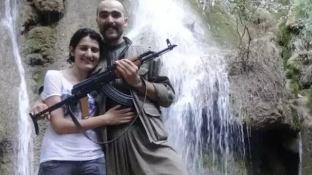 fotoğraflardan biri