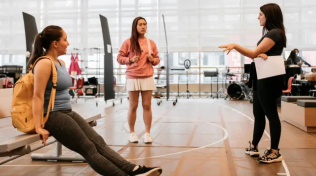 థియేటర్ డైరెక్టర్