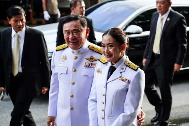 Ông Thaksin, cựu thủ tướng quyền lực của Thái Lan và con gái - đương kim thủ tướng Thái Lan