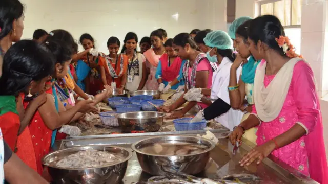 வேல்விழி, மீனவச் சமுதாயம்