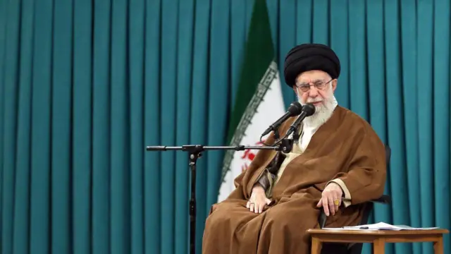 علی خامنه ای
