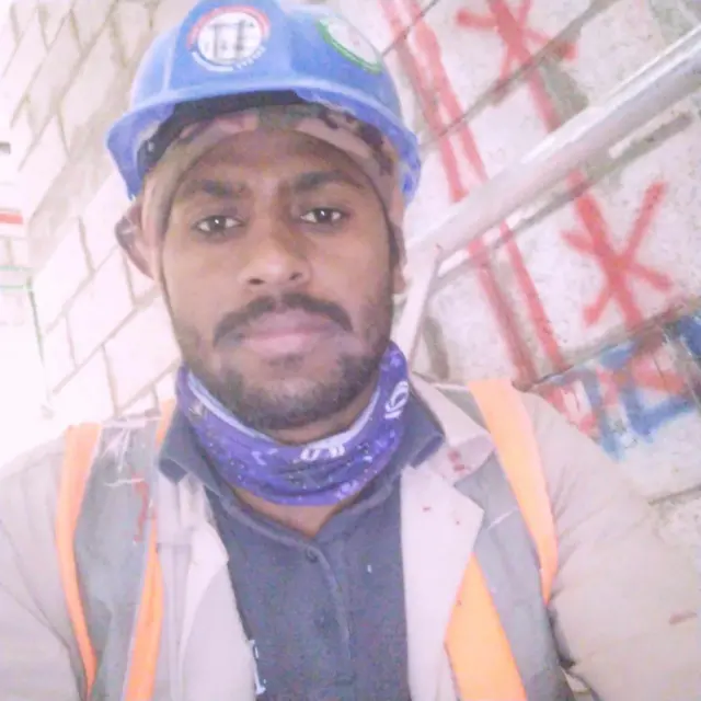 यसै वर्ष उनी कतारबाट फर्किए