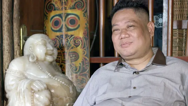 কুসুমো বলেন, তার কিছু অনুসারী ভোরের দিকে আসেন যাতে তাদের কেউ না দেখে 