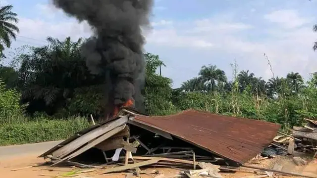 Ebe a gbara ya bụ ụlọozu ahụ ọkụ