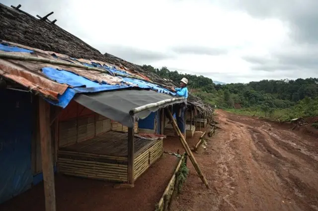 Hunian sementara pengungsi Kabupaten Lebak