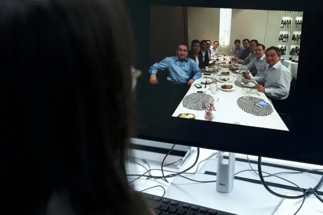 อีก "ภาพหลุด" ที่มีคำอธิบายว่าถ่ายที่ประเทศสิงคโปร์ เมื่อปี 2557