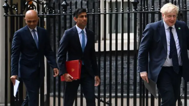 Johnson iyo labada wasiir ee is casilay