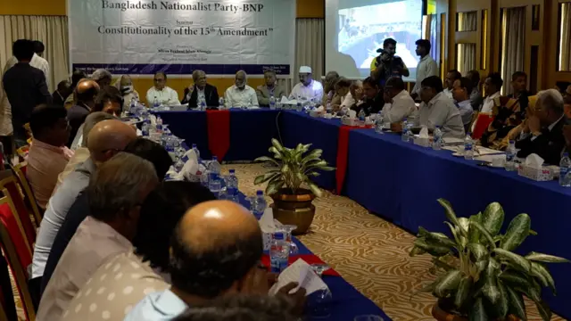 নিরপেক্ষ সরকারের দাবিতে দেশি বিদেশি জনমত গঠনে সচেষ্ট বিএনপি 