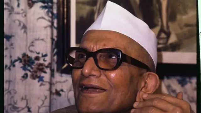 मोरारजी देसाई