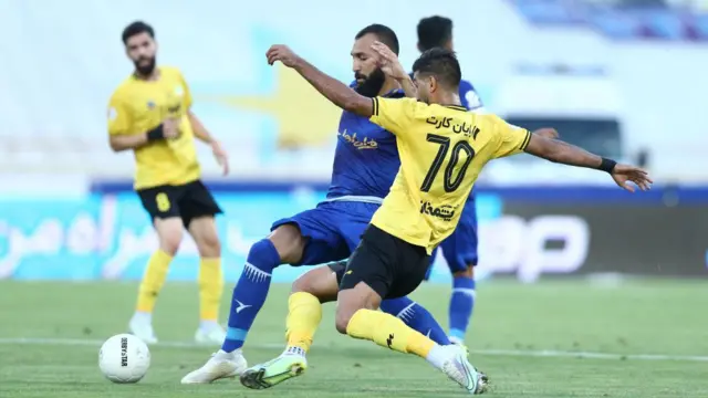 استقلال و سپاهان