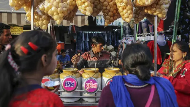 બીબીસી ગુજરાતી પાણીપુરી ટાઈફૉઇડ અમદાવાદ બીમારી ફૂડ સૅફ્ટી