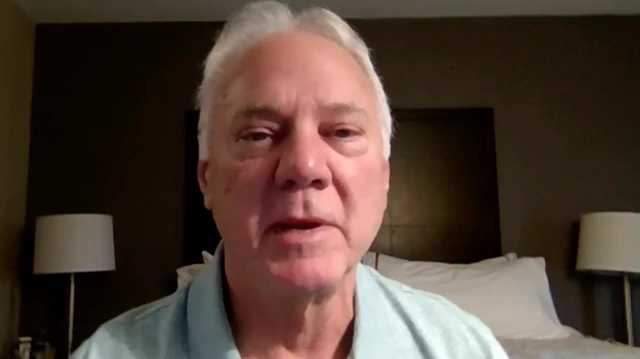 பால் அலெக்சாண்டர்: 78 ஆண்டுகள் இரும்பு நுரையீரலுடன் வாழ்ந்த அதிசய மனிதர் காலமானார்