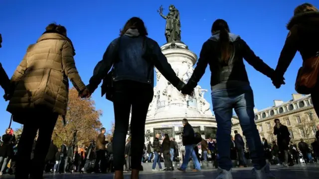 Conmemoración de los atentados en París