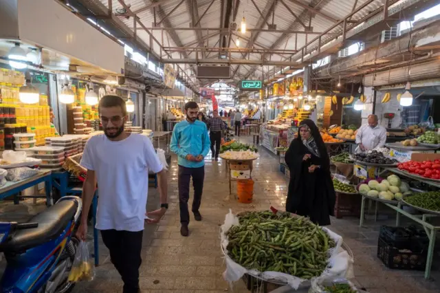 بازاری در ایران