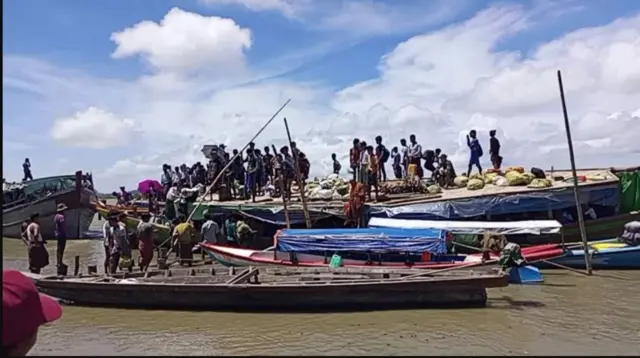 ရခိုင် စစ်ရှာင်အချို့ နေရပ်စွန့်ခွာပြီးထွက်ပြးကြရ