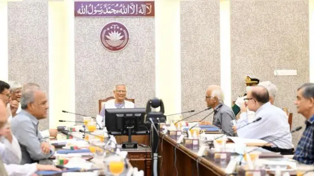 একের পর এক অনিয়ম-দুর্নীতির অভিযোগে সরকারের ভাবমূর্তি ক্ষুণ্ন হচ্ছে