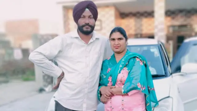 ਮਨਦੀਪ ਸਿੰਘ ਆਪਣੀ ਪਤਨੀ ਨਾਲ 